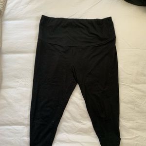 Gap Maternity Cropped Yoga Pants